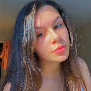 Meet your Posher, Priya